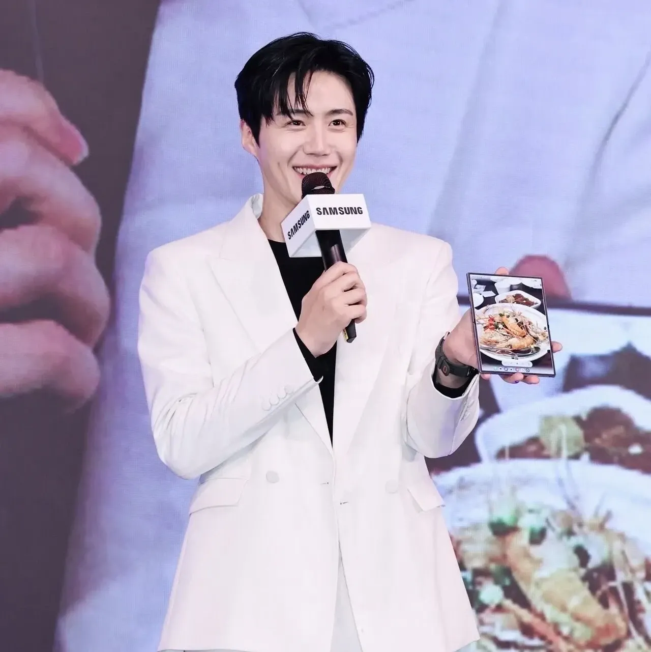 Foto kegiatan terbaru dari Kim Seonho