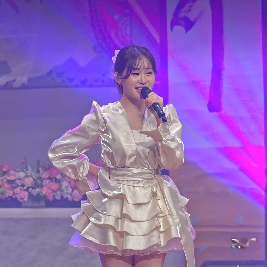 Momen yang diabadikan oleh penggemar Kim Dahyun