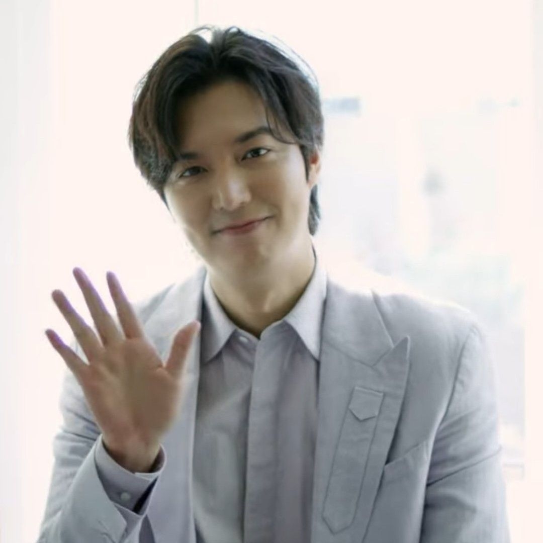 Recent activity shot of Lee Minho