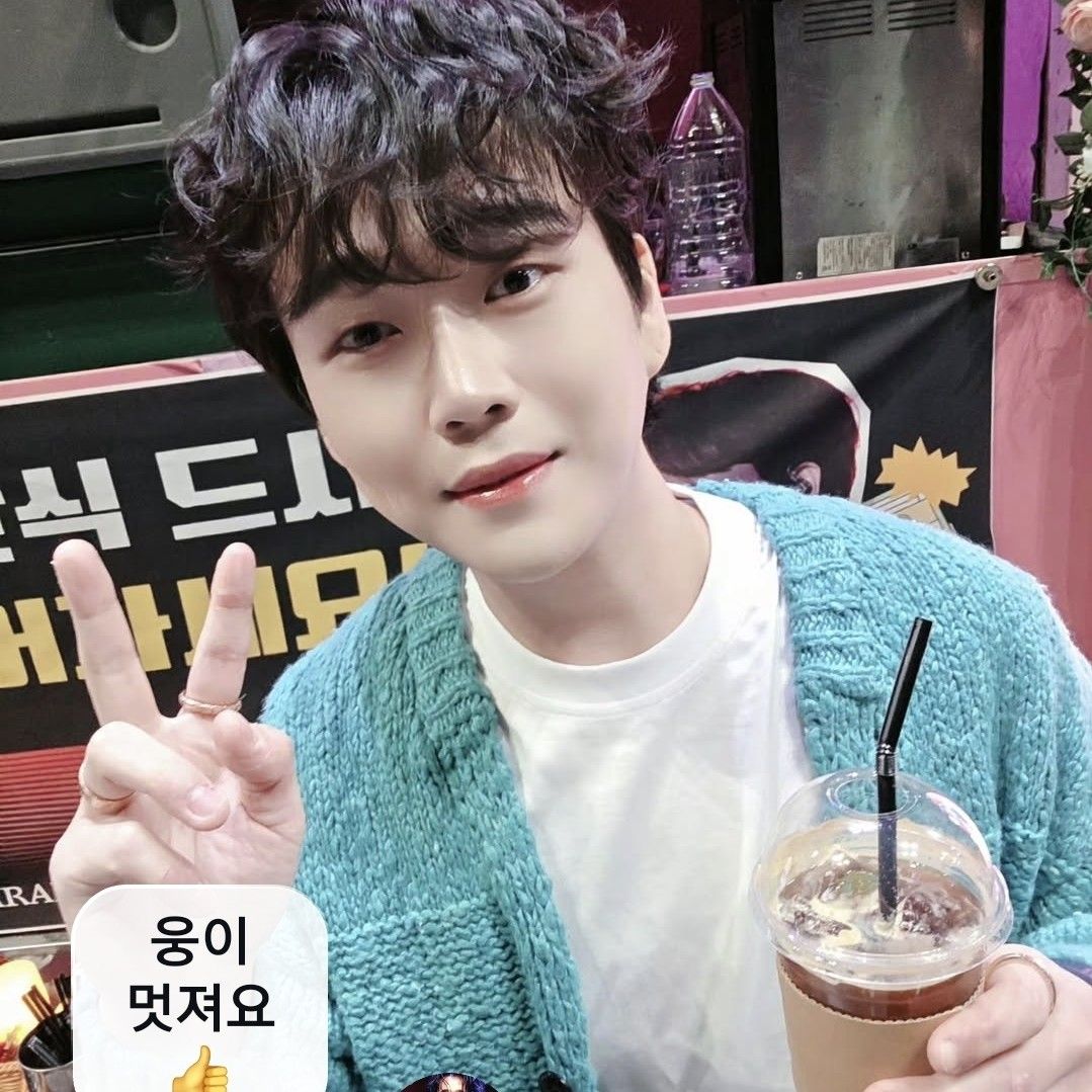 Behind-the-scenes cut of Hwang Youngwoong