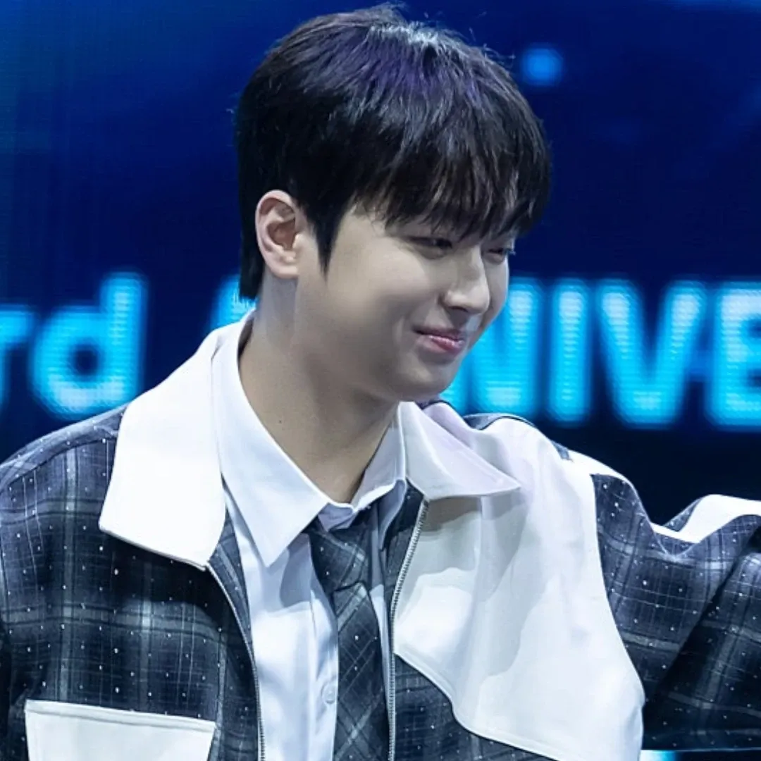 이찬원의 최신 사진