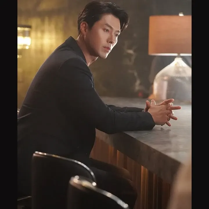 Momen yang diabadikan oleh penggemar Hyun Bin