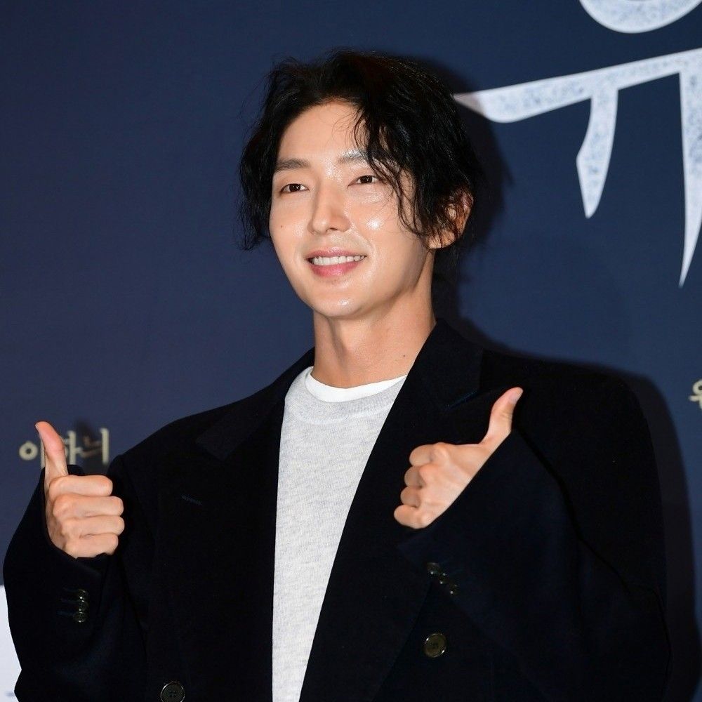 Latest photo of Lee Joongi