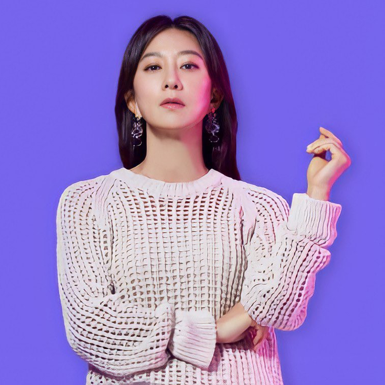 Behind-the-scenes cut of Kim Heeae