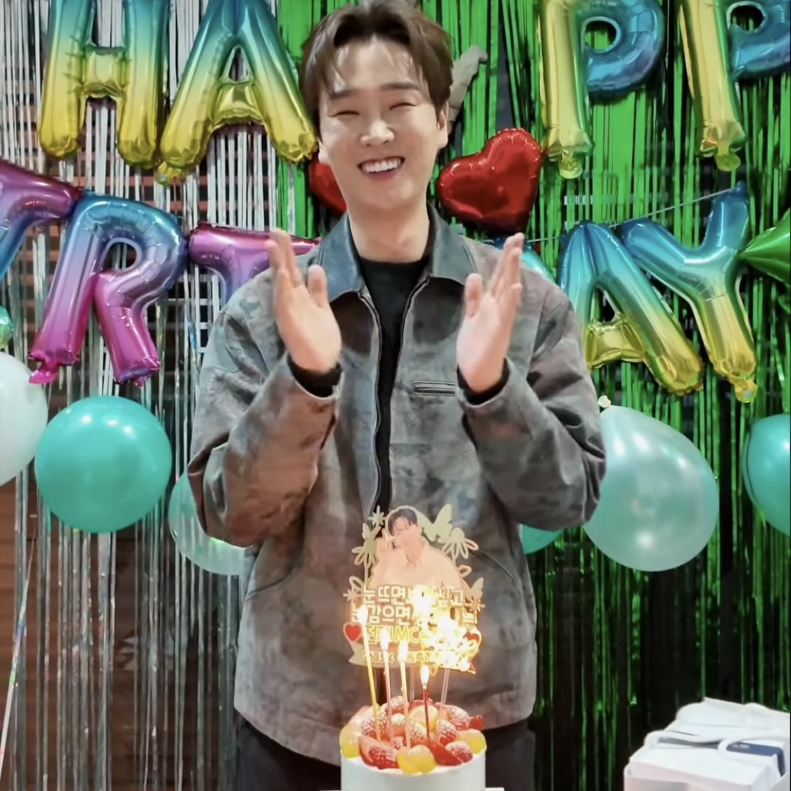 Recent activity shot of Song Minjun