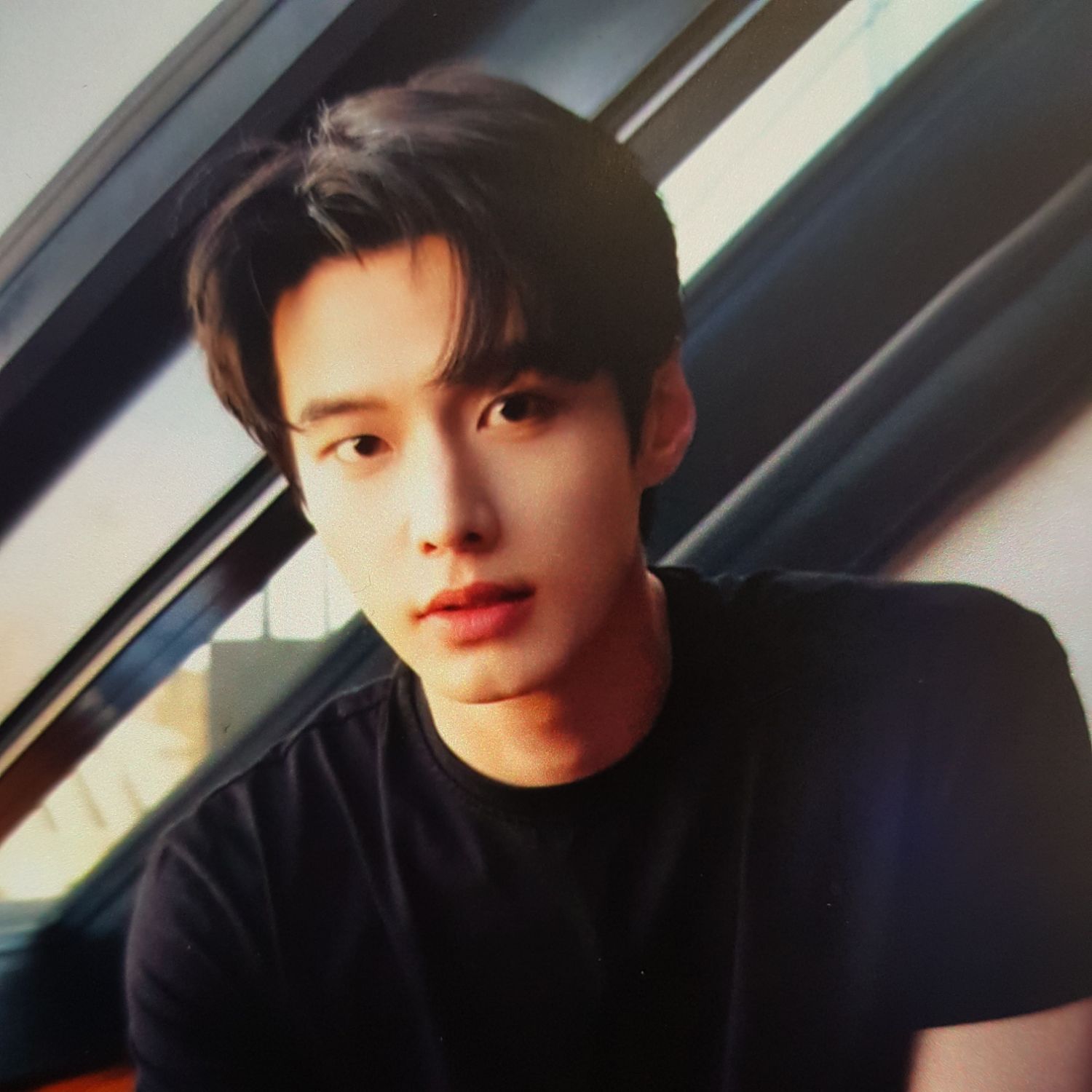 Behind-the-scenes cut of He Yu