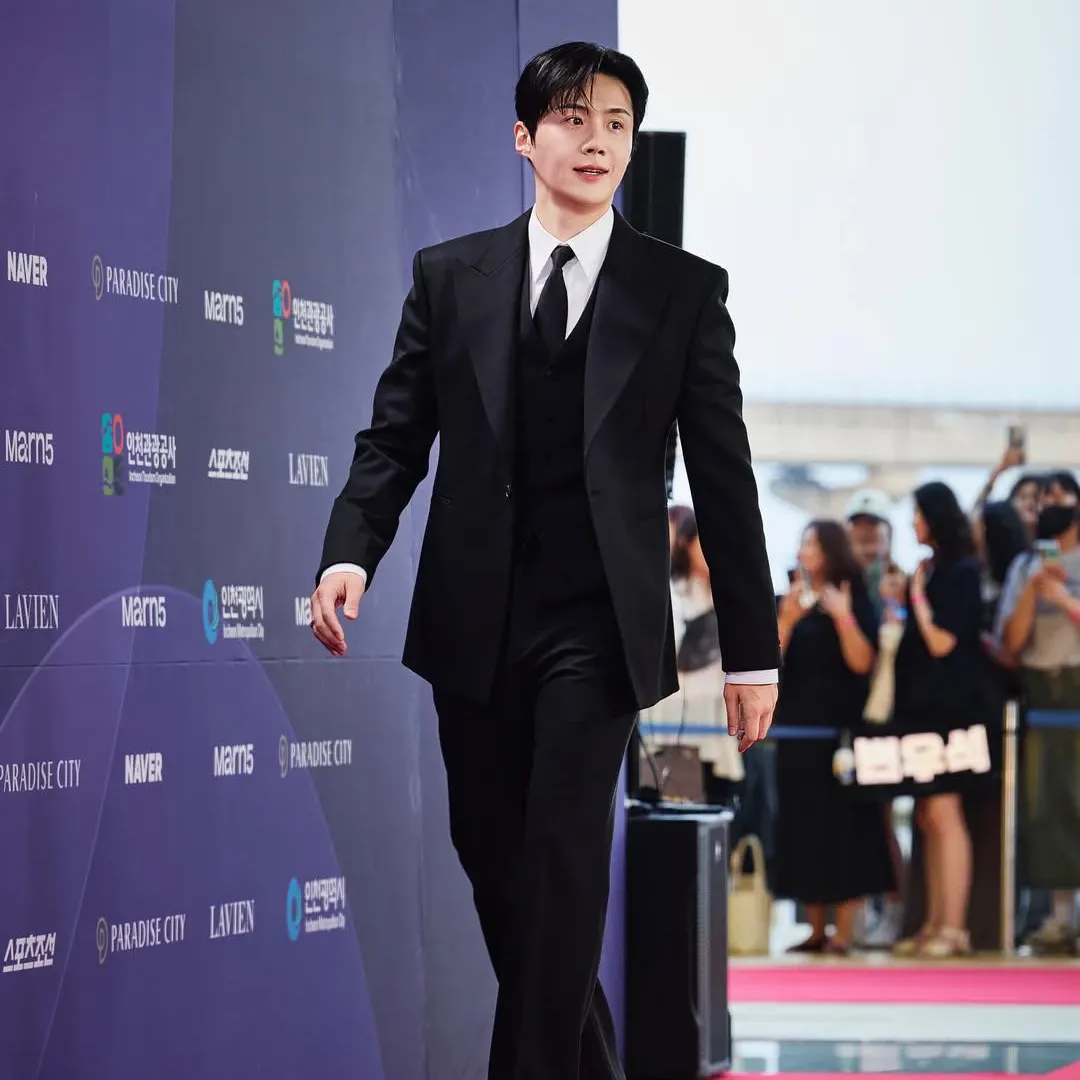 A moment captured by a fan of Kim Seonho