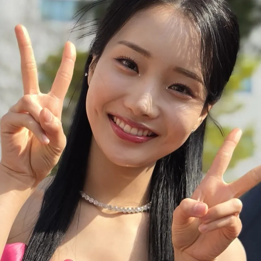 Recent activity shot of Kim Soyeon (2004)