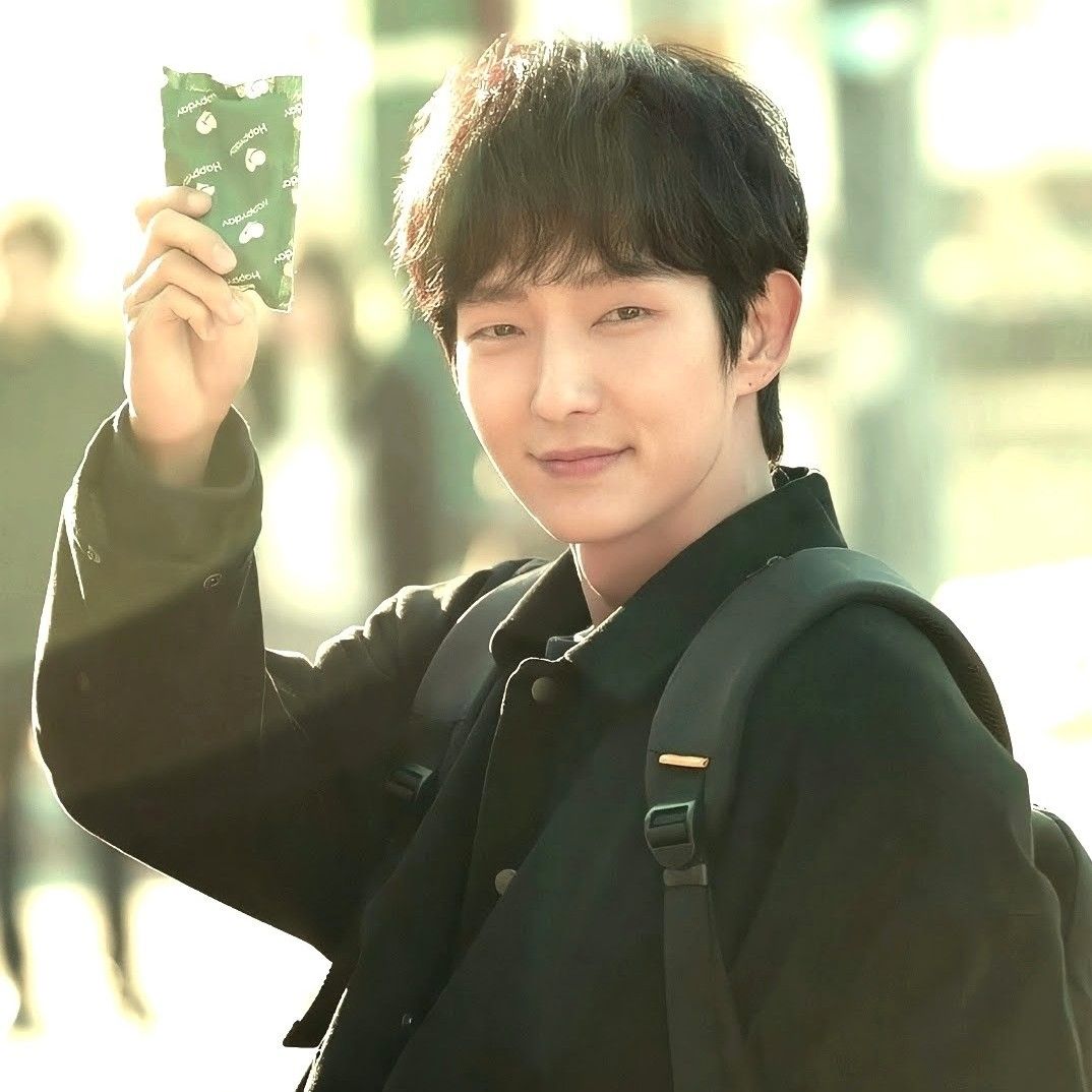 Latest photo of Lee Joongi