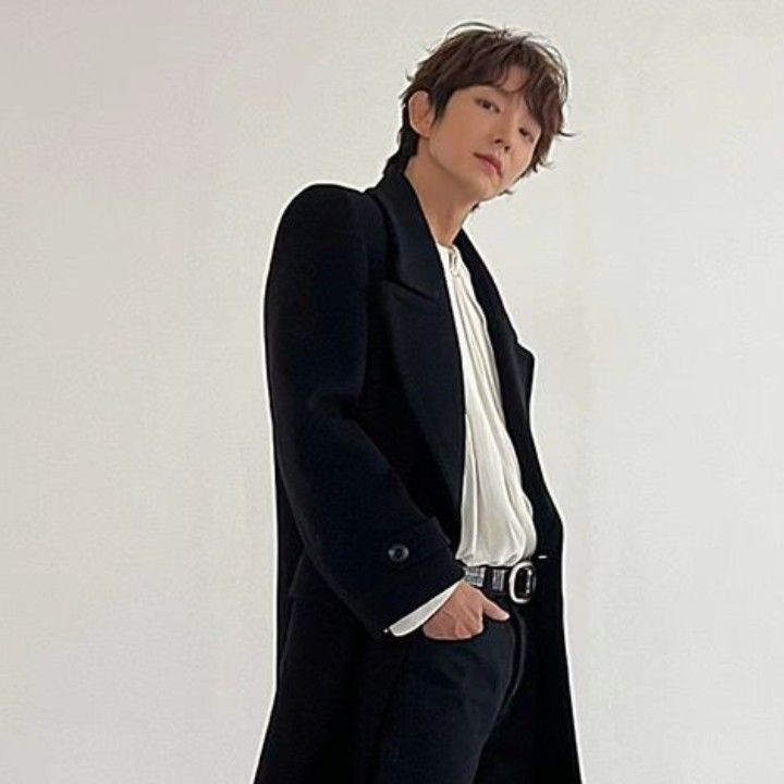 Latest photo of Lee Joongi