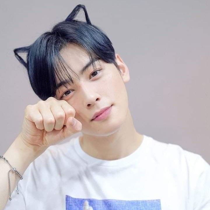 チャ・ウヌの最近の活動ショット