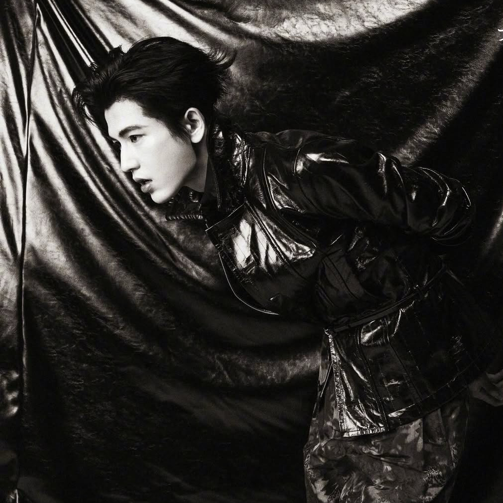 Behind-the-scenes cut of Zhang Linghe