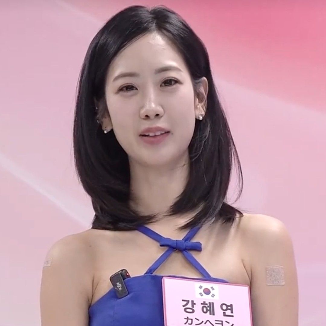 Latest photo of Kang Hyeyeon