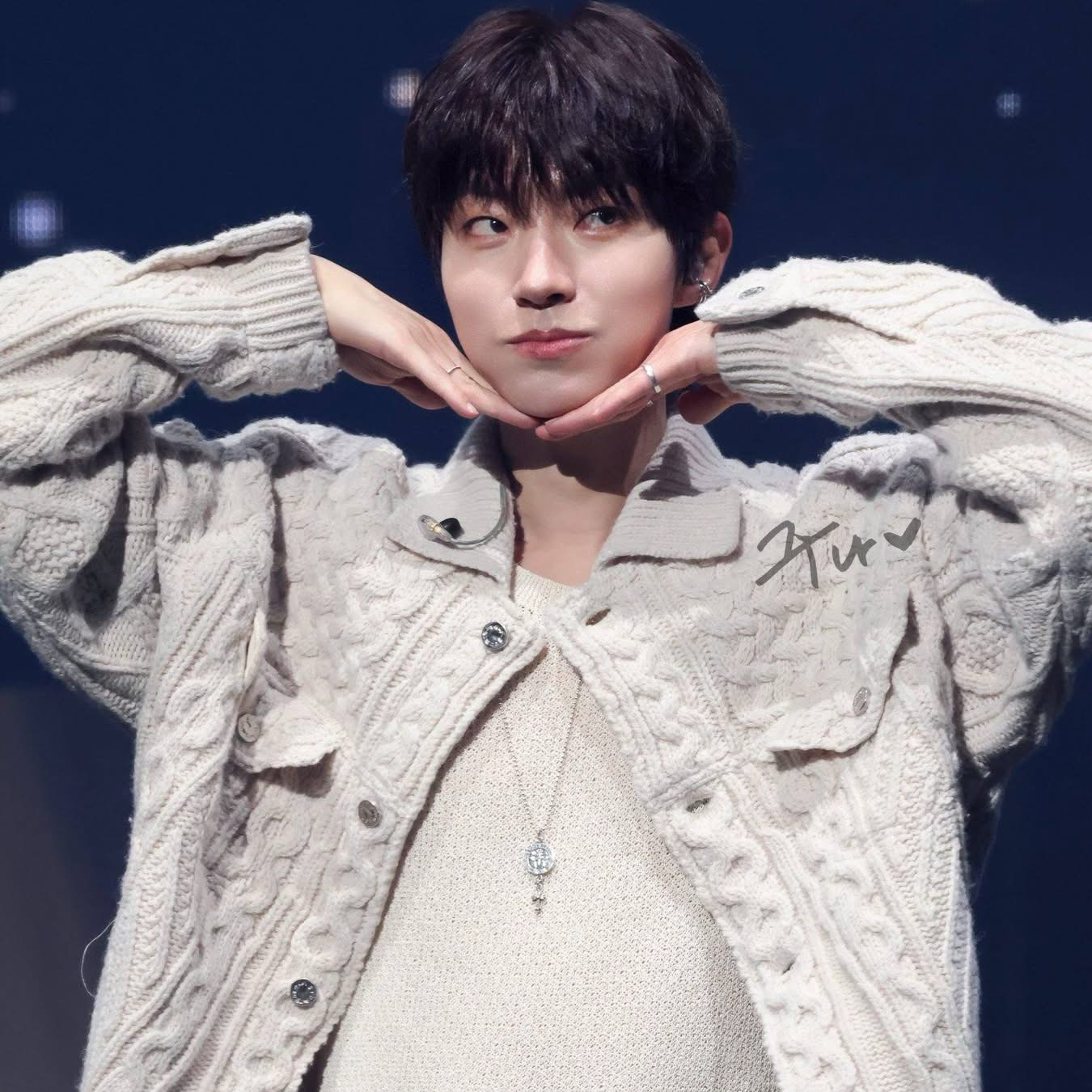 황인엽의 비하인드 컷