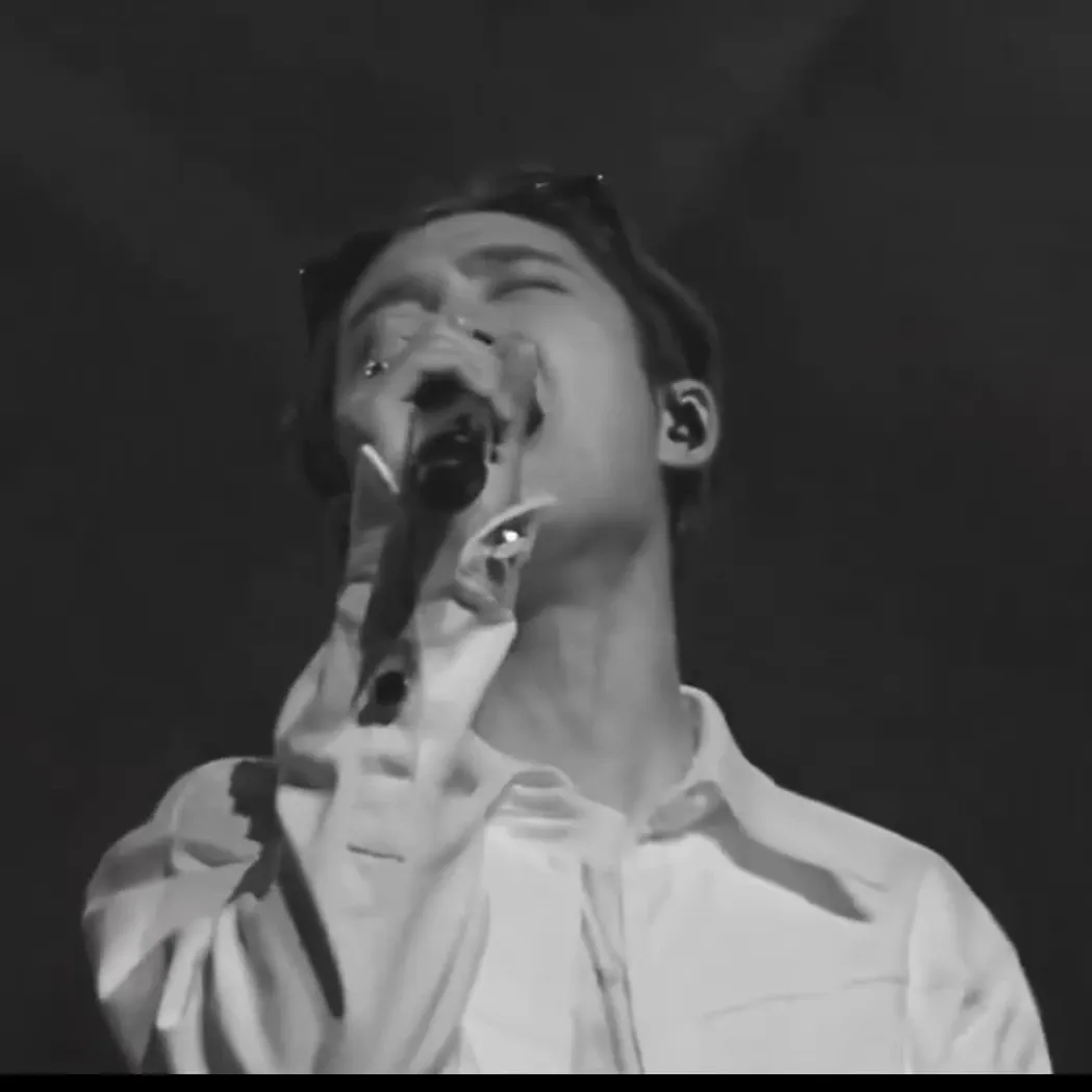 Foto terbaru dari Doh Kyungsoo (D.O.)