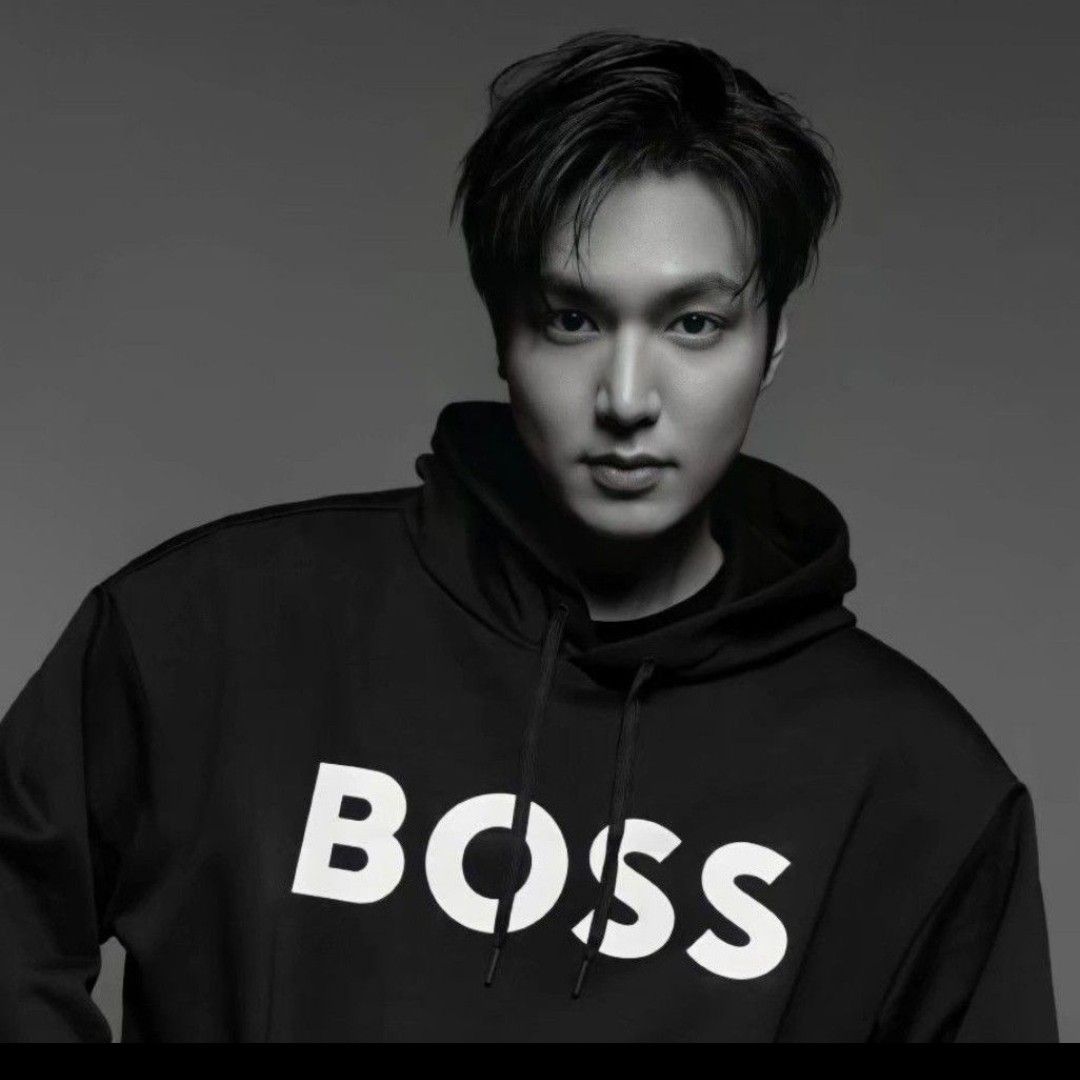 イ・ミンホの最近の活動ショット