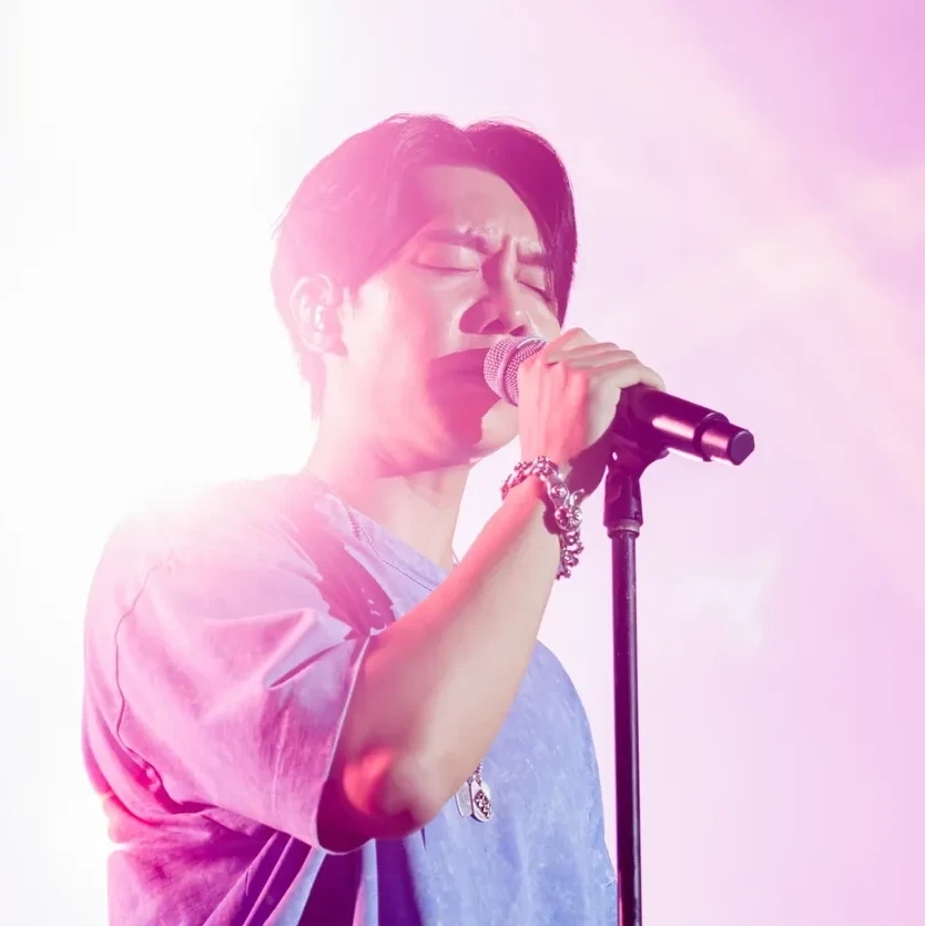 Behind-the-scenes cut of Lee Seunggi