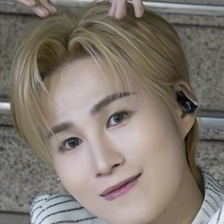 김희재의 최신 사진