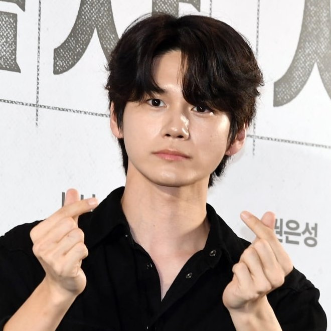 옹성우 최근 활동샷