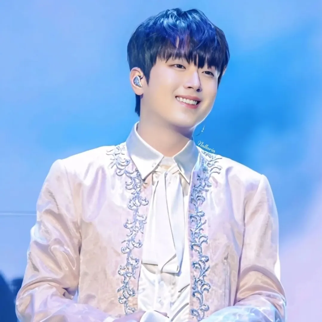 이찬원 최근 활동샷