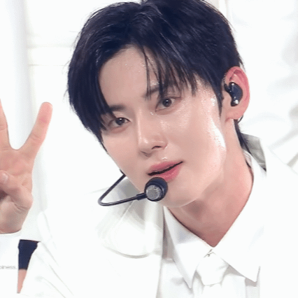 Latest photo of Hwang Minhyun