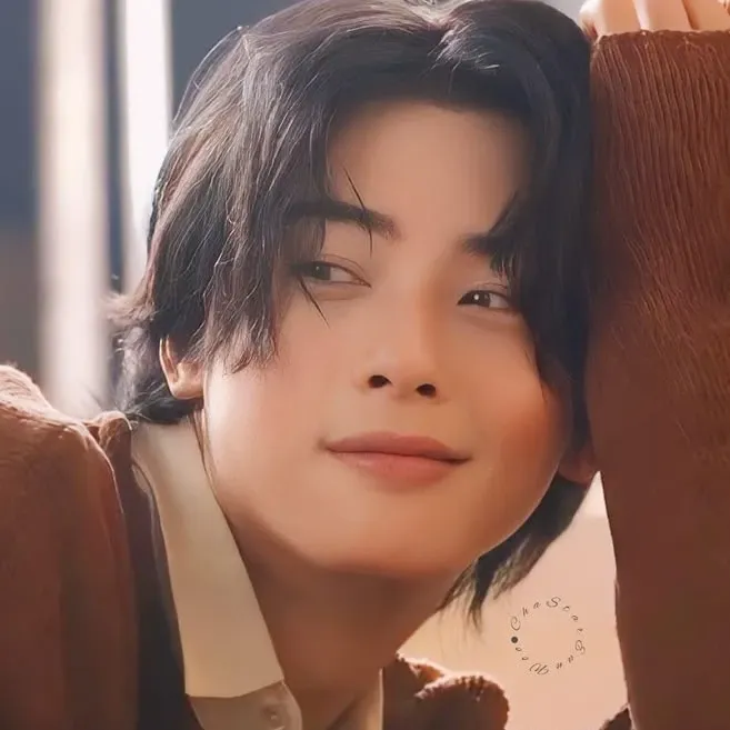 Latest photo of Cha Eunwoo