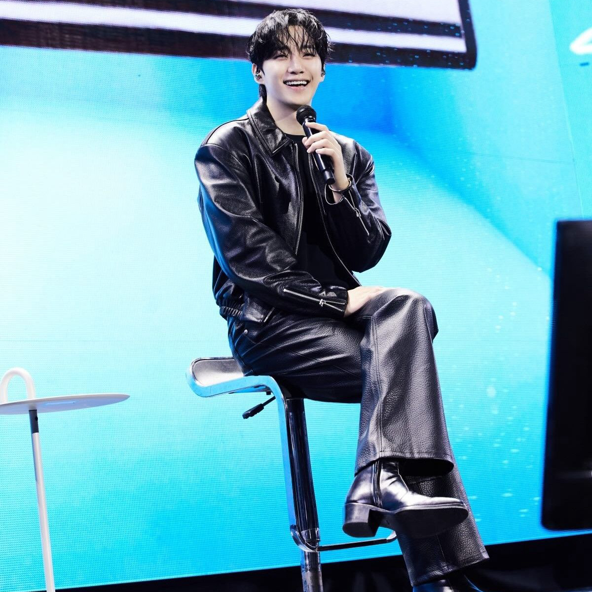 イ・ジュノのビハインドカット