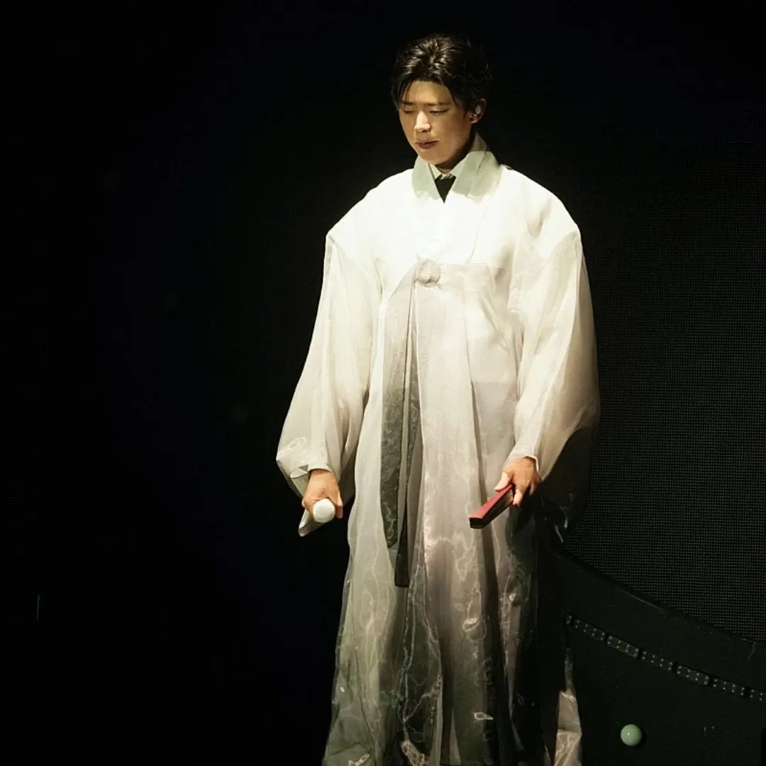 Behind-the-scenes cut of Park Jihyeon