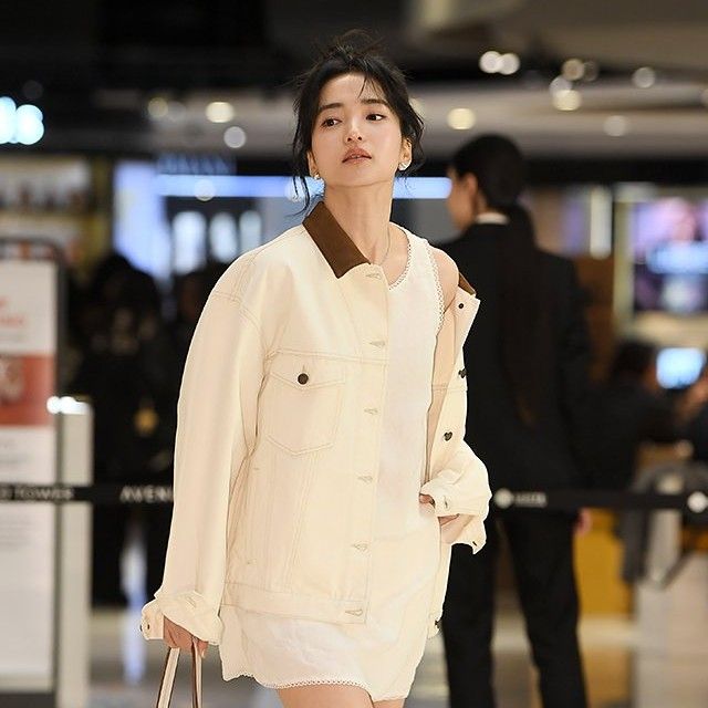 Behind-the-scenes cut of Kim Taeri