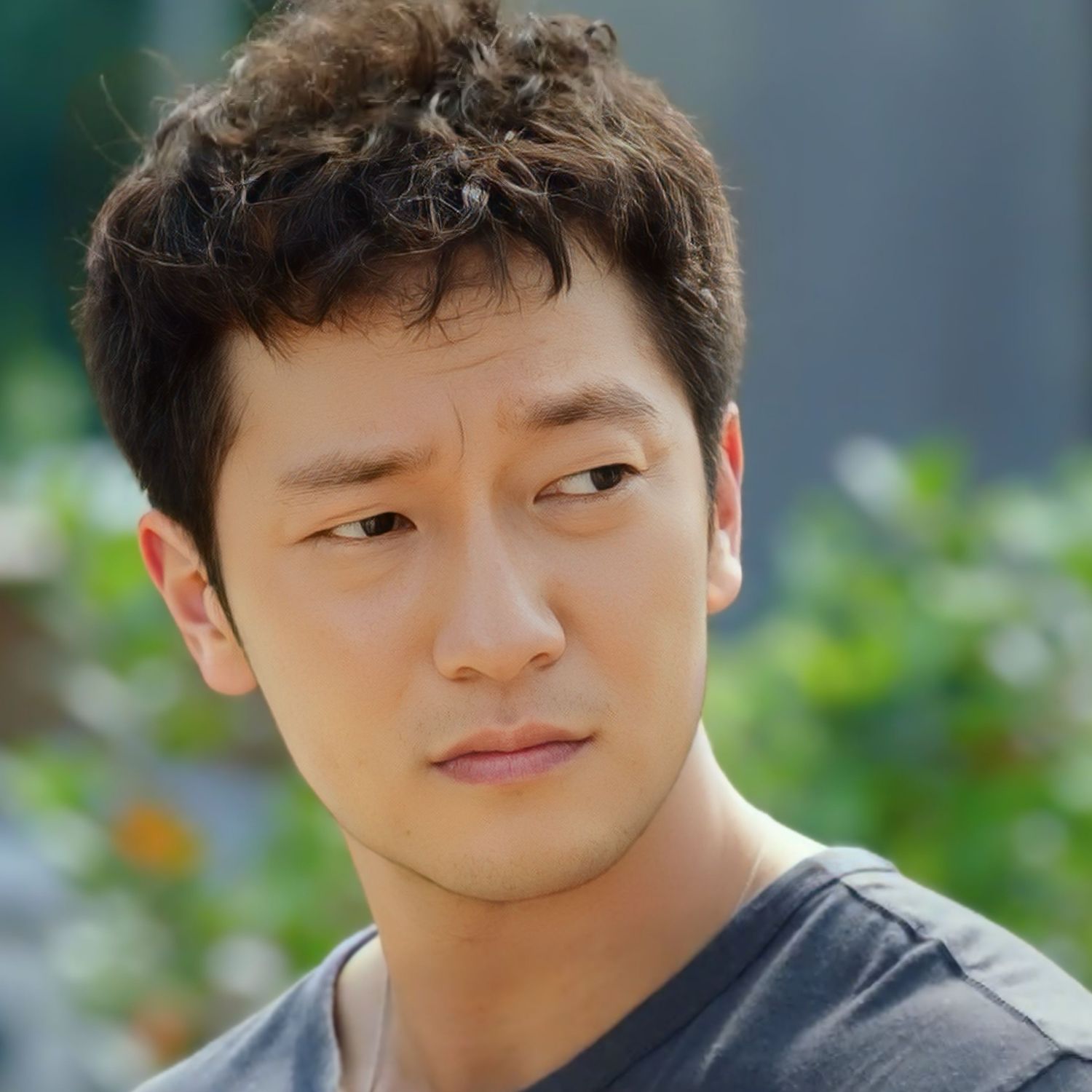 A moment captured by a fan of Son Seokkoo