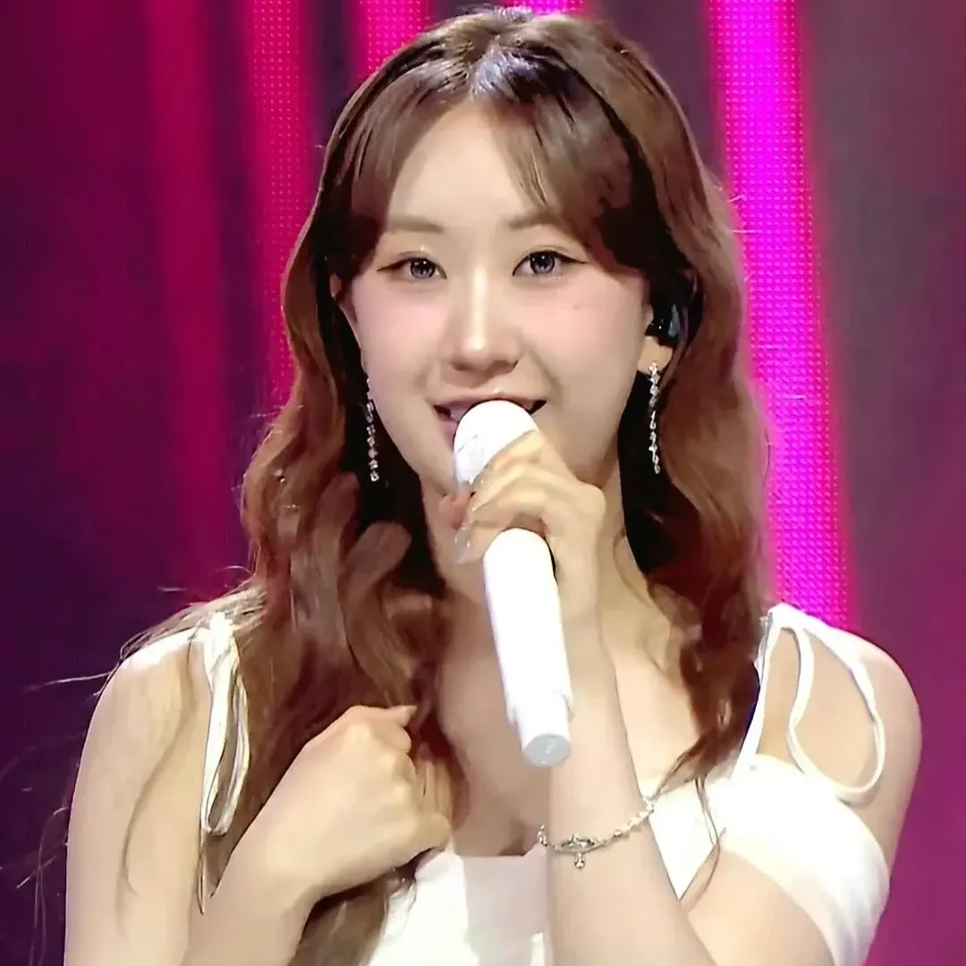 Momen yang diabadikan oleh penggemar Jeon Yujin