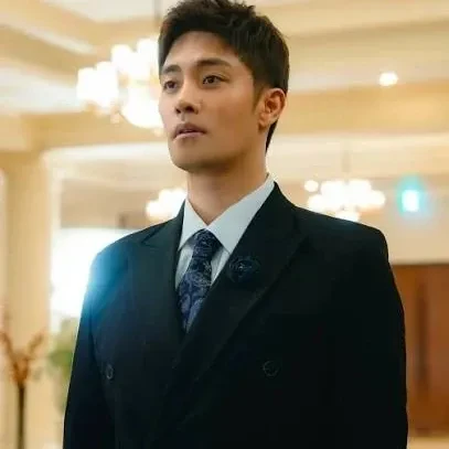 Popular profile image of Sunghoon selected by vote