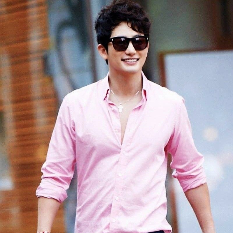 Behind-the-scenes cut of Park Sihoo