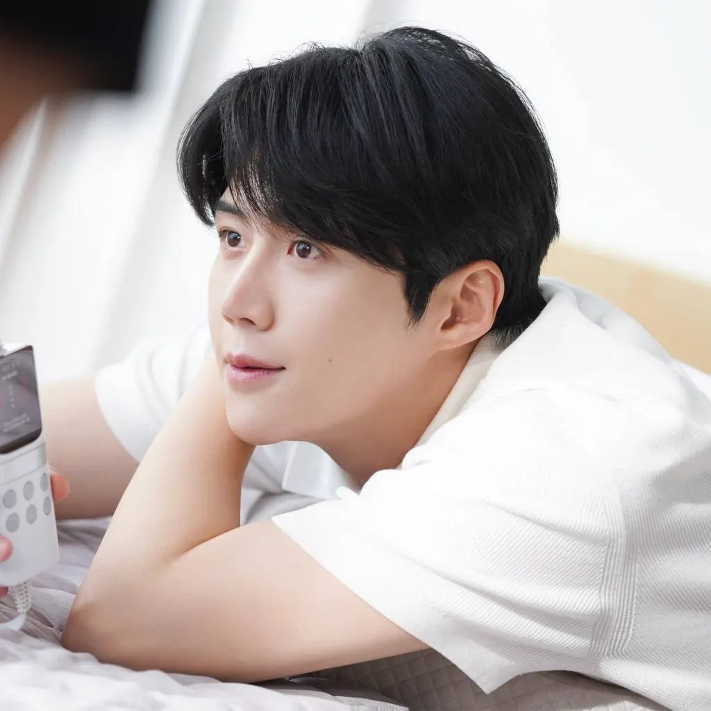 Latest photo of Kim Seonho