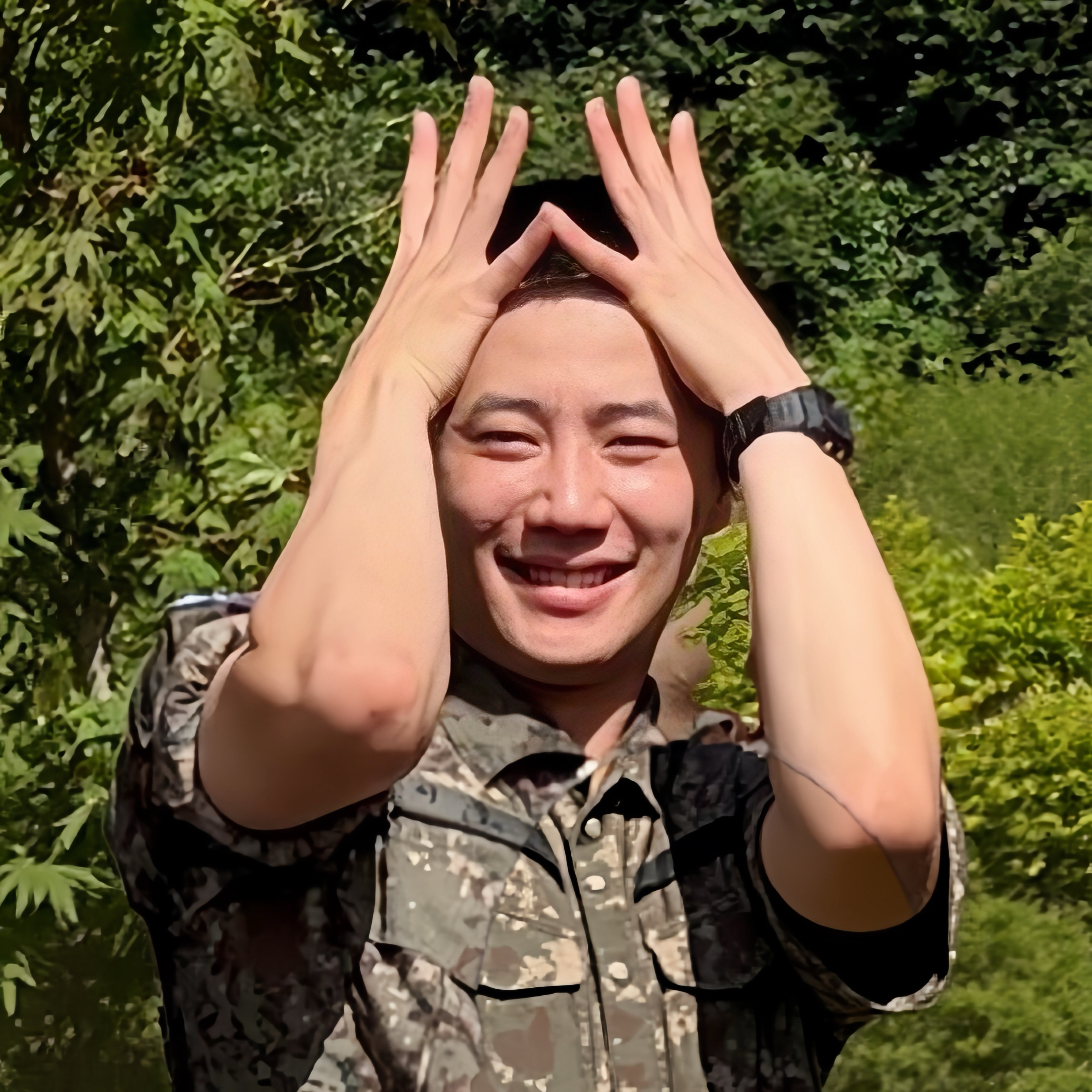Recent activity shot of Lee Junyoung