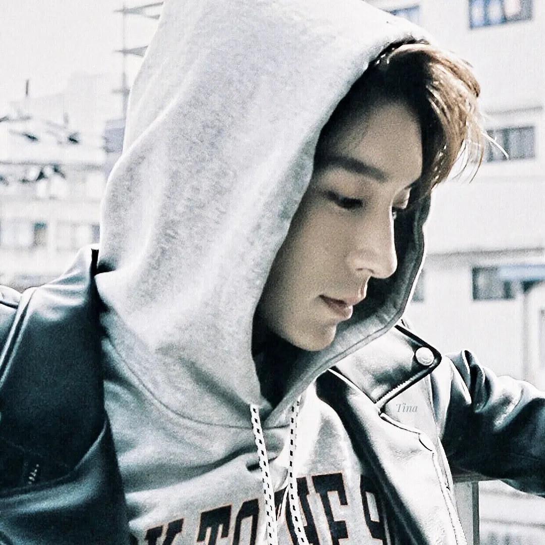 이준기 최근 활동샷