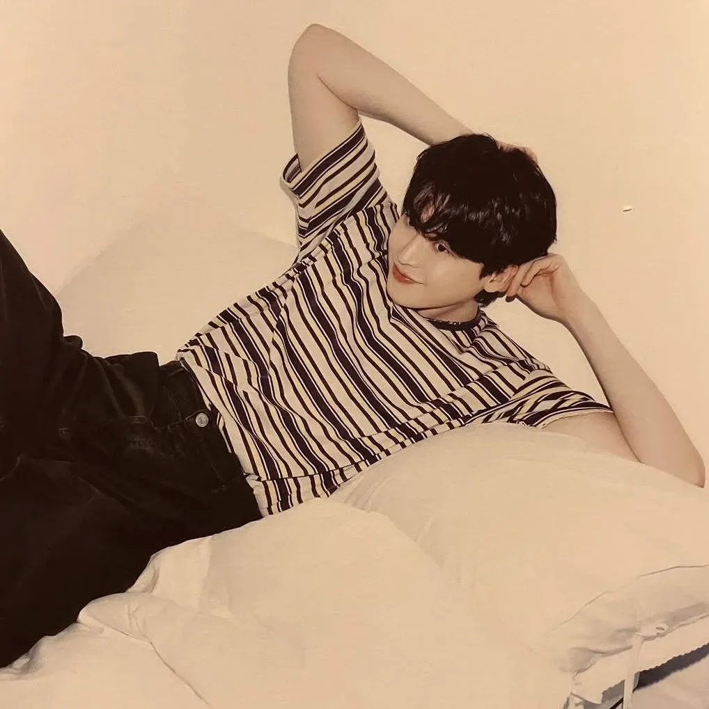 Recent activity shot of Lee Jongsuk