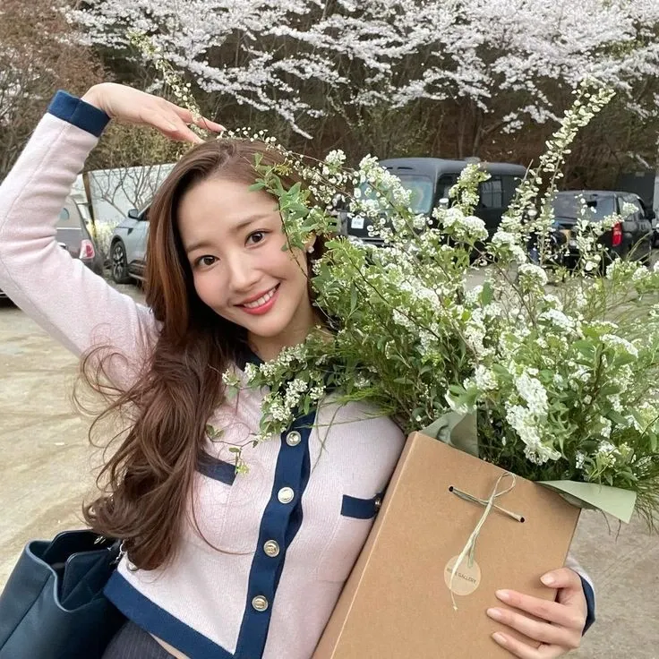 Latest photo of Park Minyoung