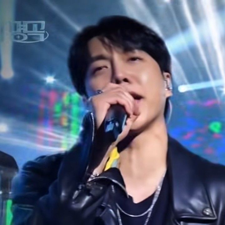 Momen yang diabadikan oleh penggemar Lee Seunggi