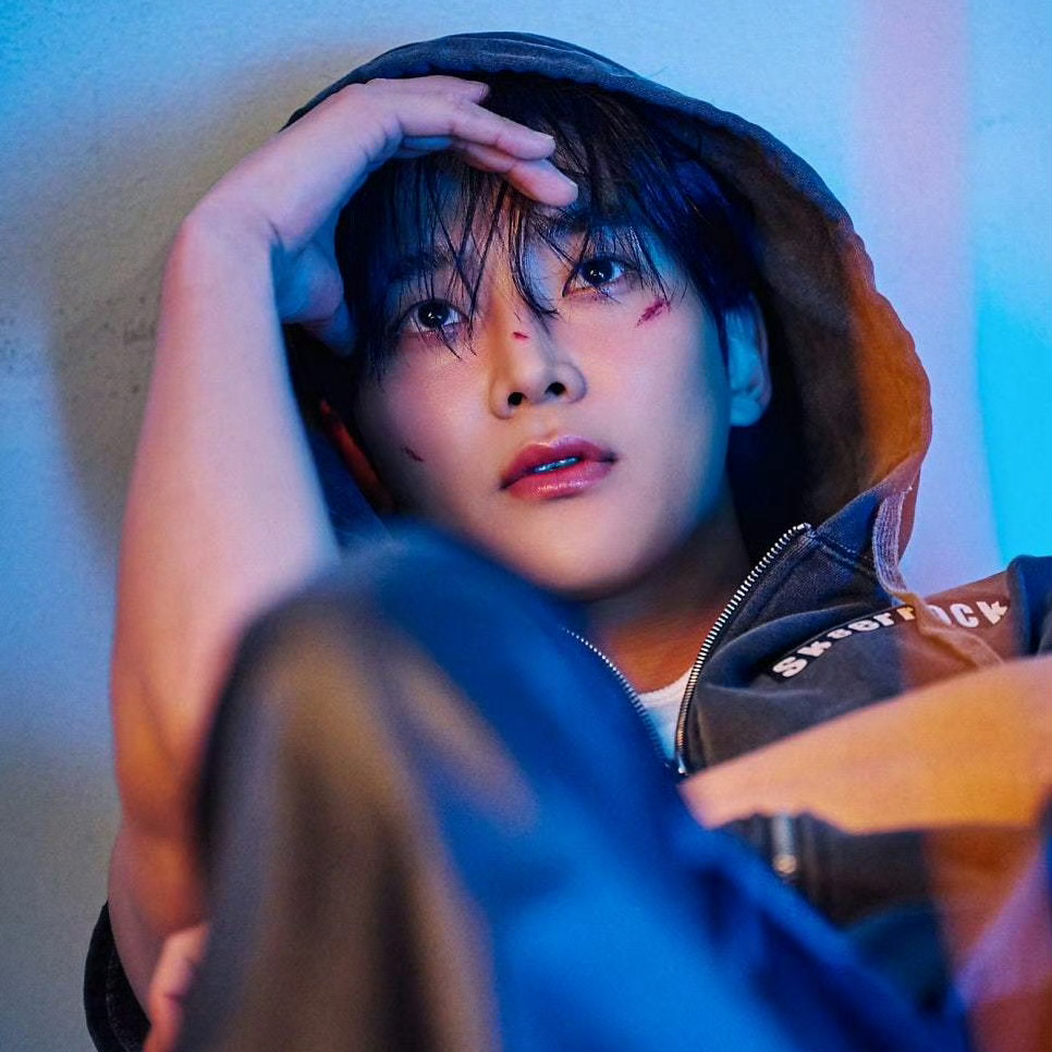 로운의 비하인드 컷