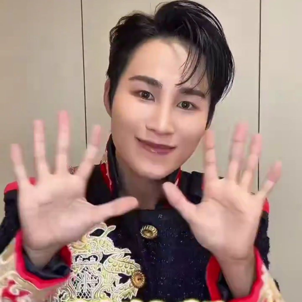 金熙栽的最新照片