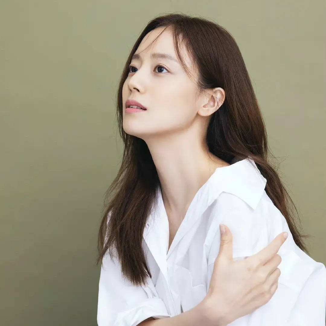 Recent activity shot of Moon Chaewon