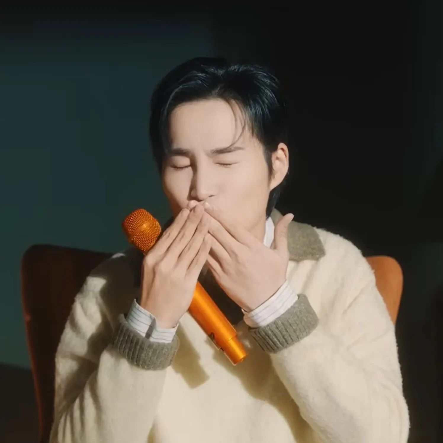 Cuplikan di balik layar dari Kim Heejae