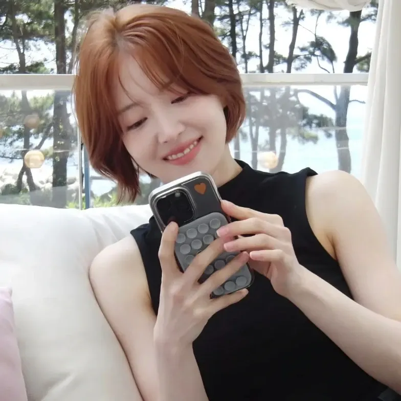 Recent activity shot of Lee Seyoung
