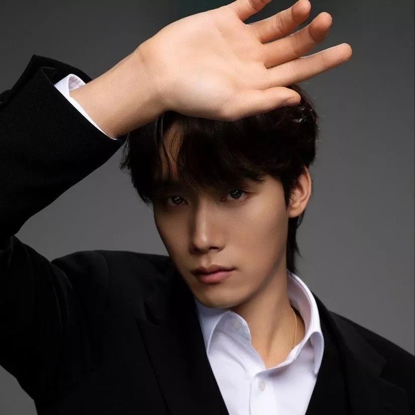 Behind-the-scenes cut of Choi Woojin