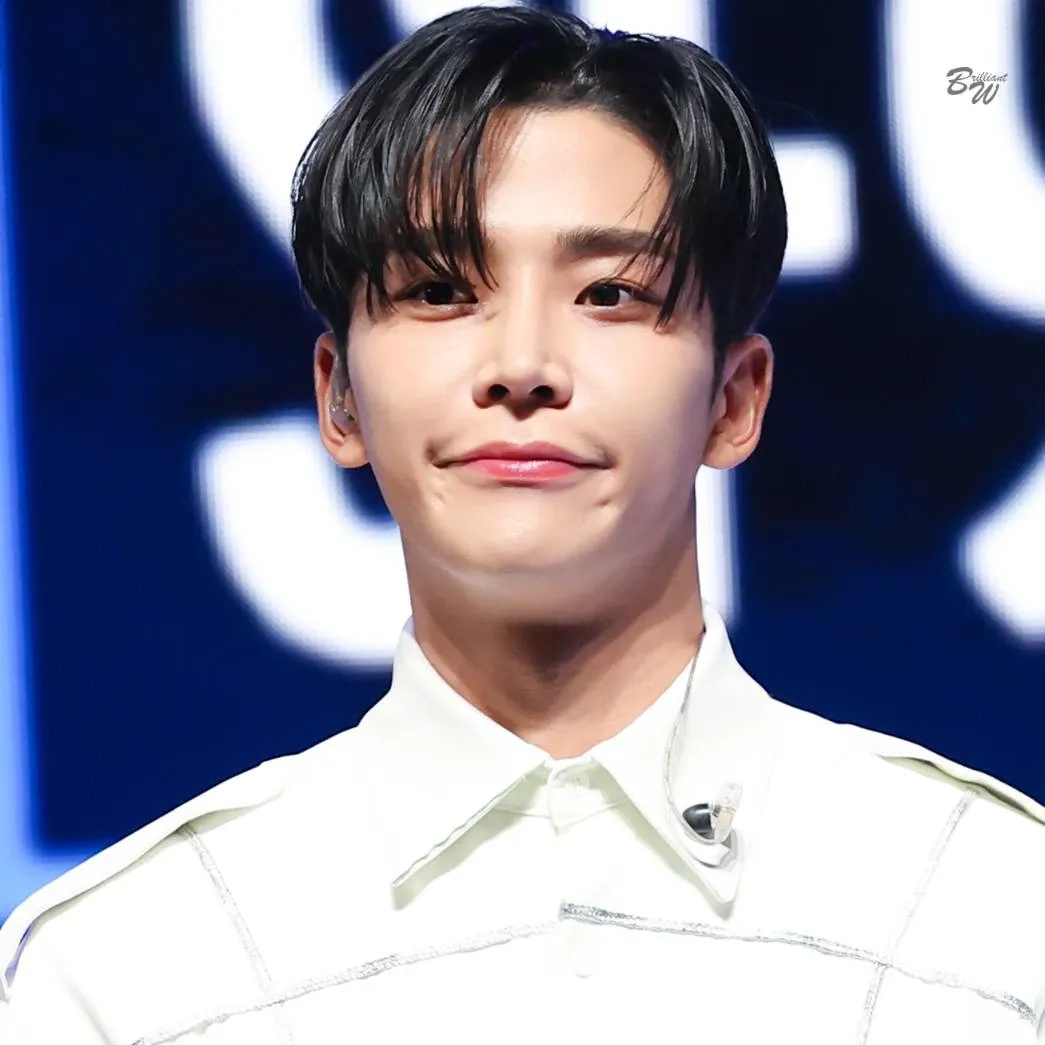 Foto kegiatan terbaru dari Rowoon