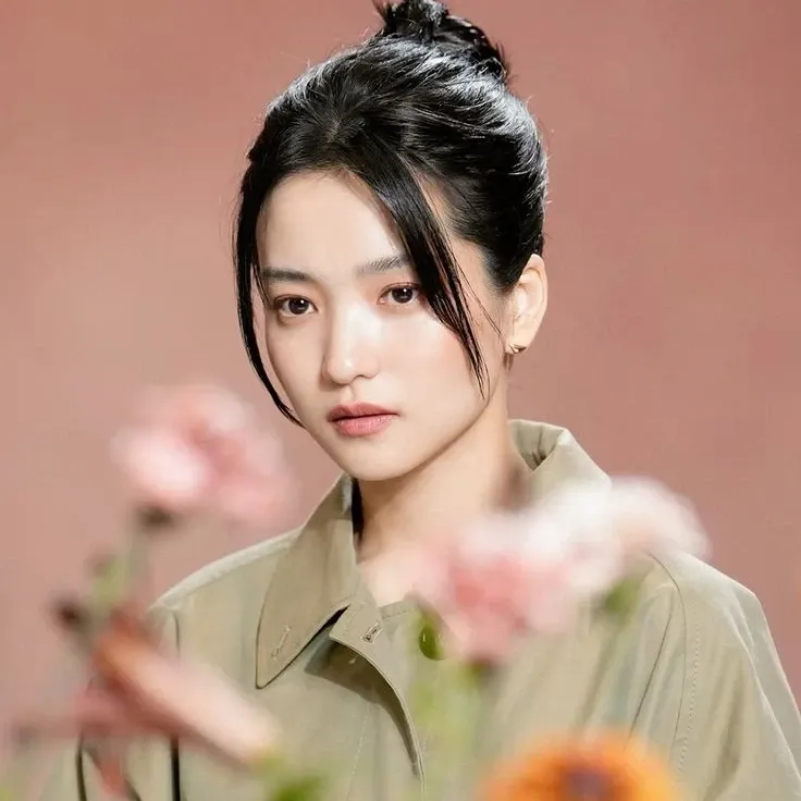 Behind-the-scenes cut of Kim Taeri