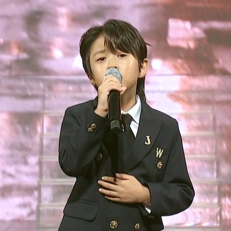 ユ・ジウの最近の活動ショット