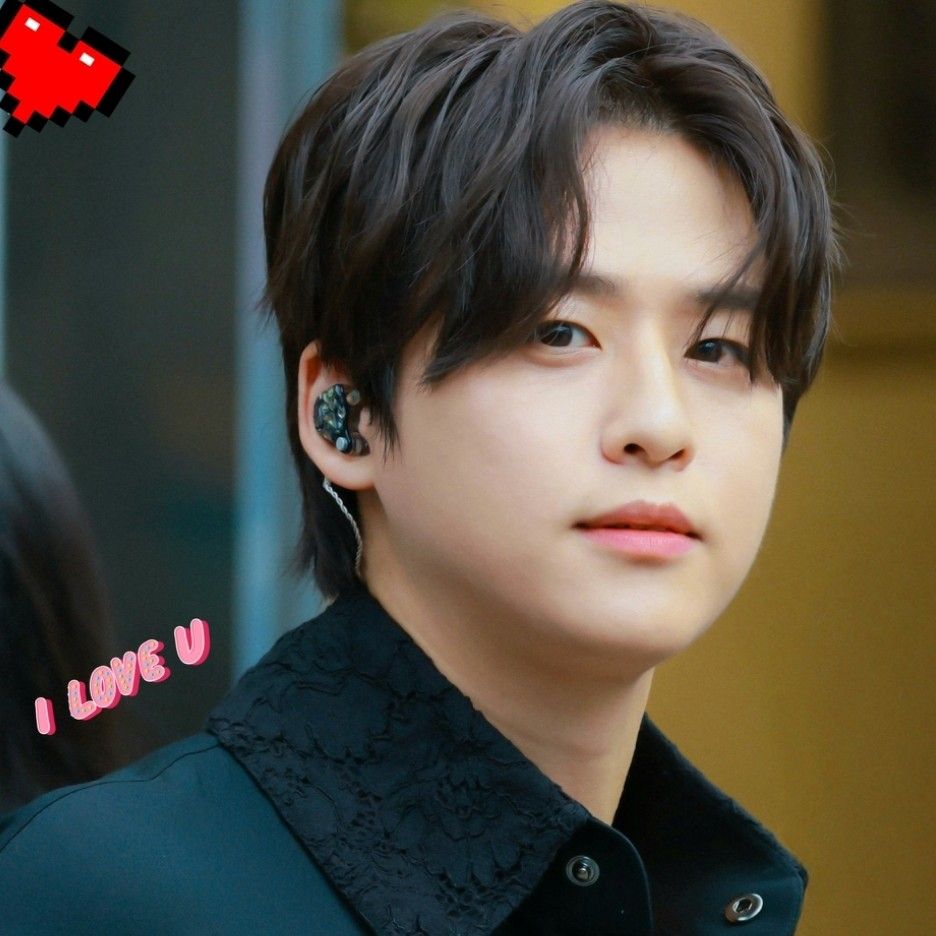 Behind-the-scenes cut of Lee Solomon