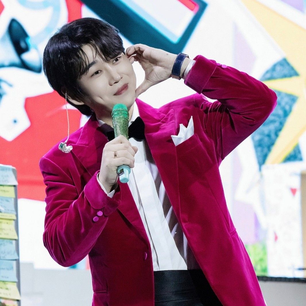 Behind-the-scenes cut of Hwang Youngwoong